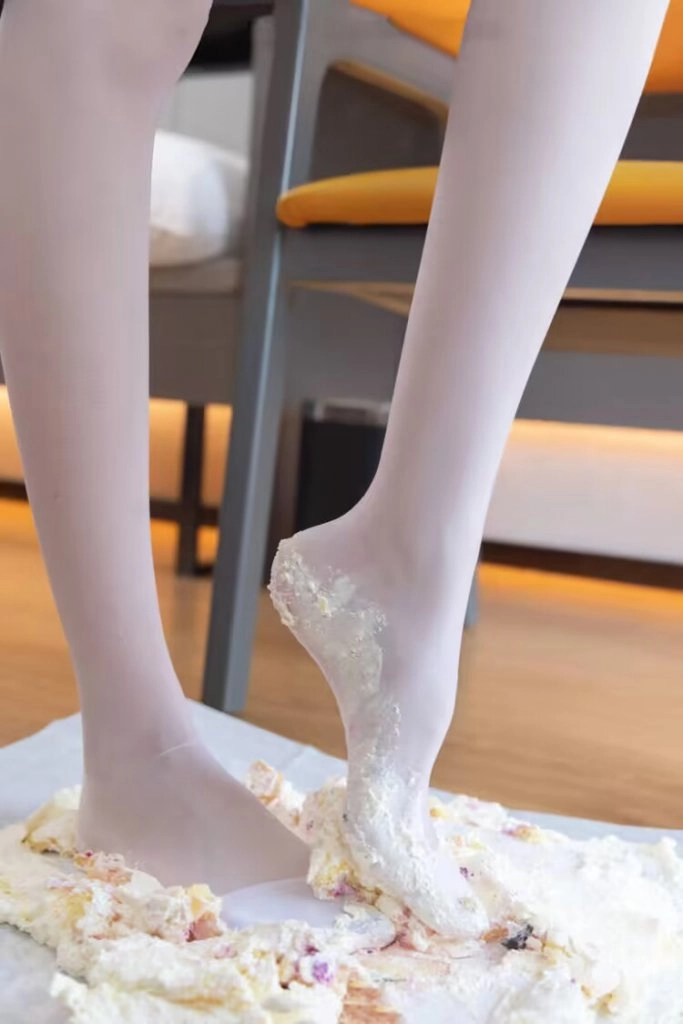 B16F447C625B8F3609DF44F0939D0FA4 683x1024 1