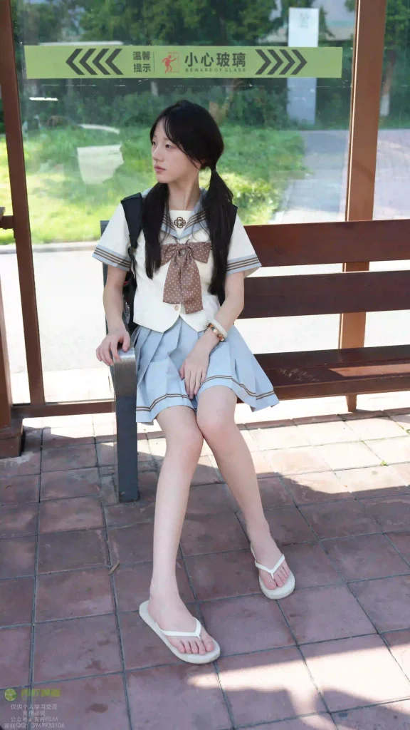 青柠映画 – 阿慌 JK公交站,写真&视频打包下载