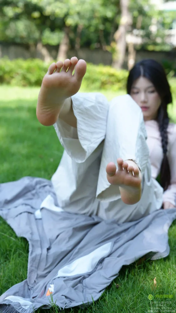 青柠映画 – 2026年新作品小小 登山服