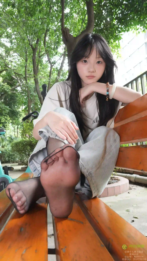 青柠映画 – 阿慌 共享单车裸足，写真和视频打包下载