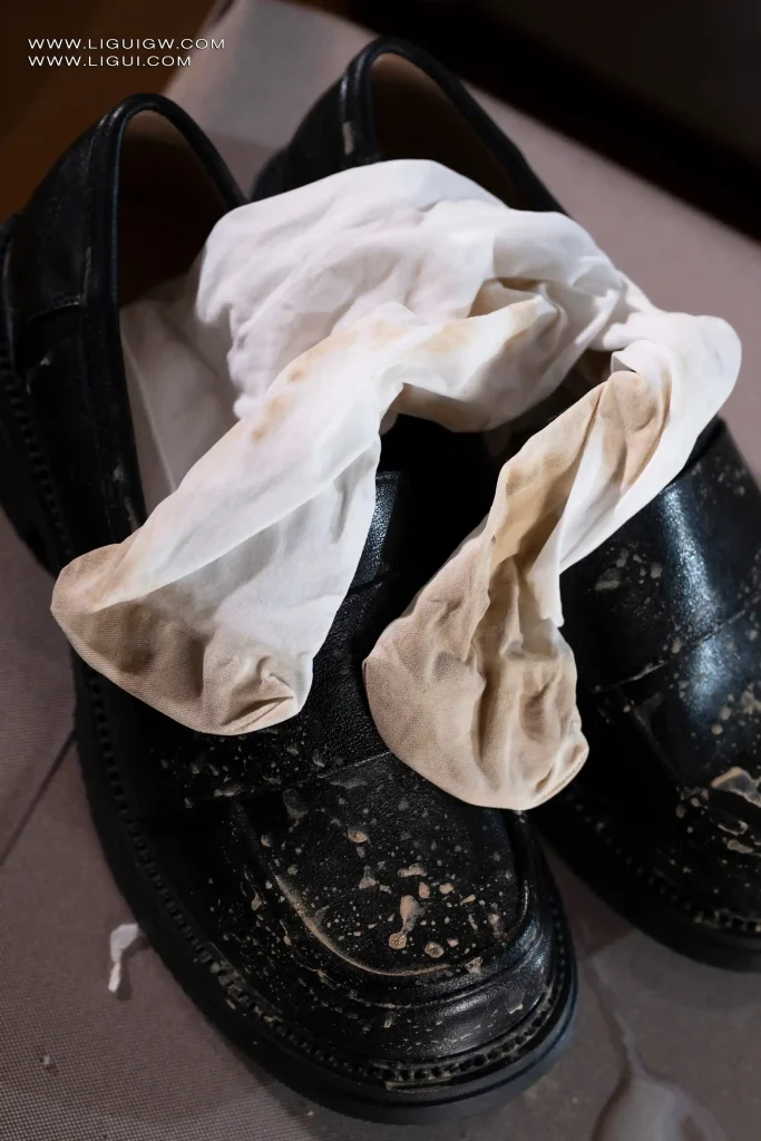 [Ligui丽柜] 2026.03.27 学生May制服丝渍-私人定制May